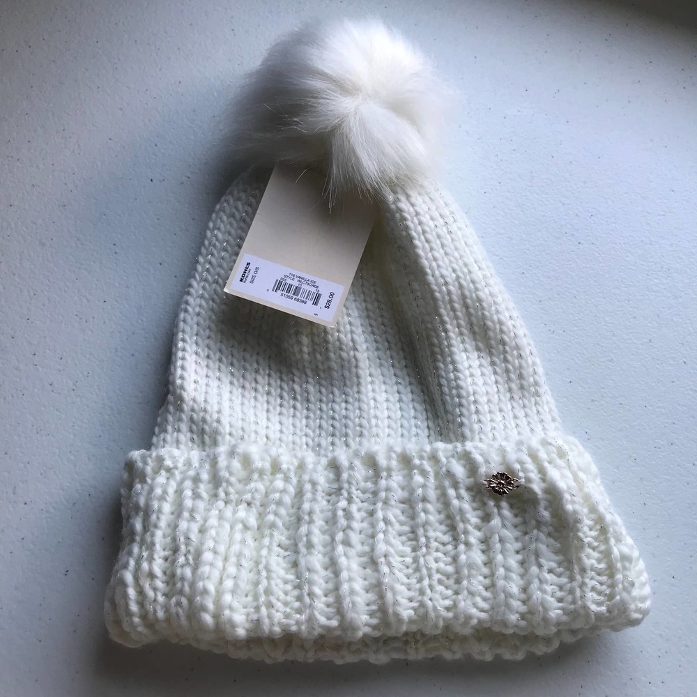 Lauren Conrad Beanie Vanilla Womens One Size Off White Ice Pom Pom Knit